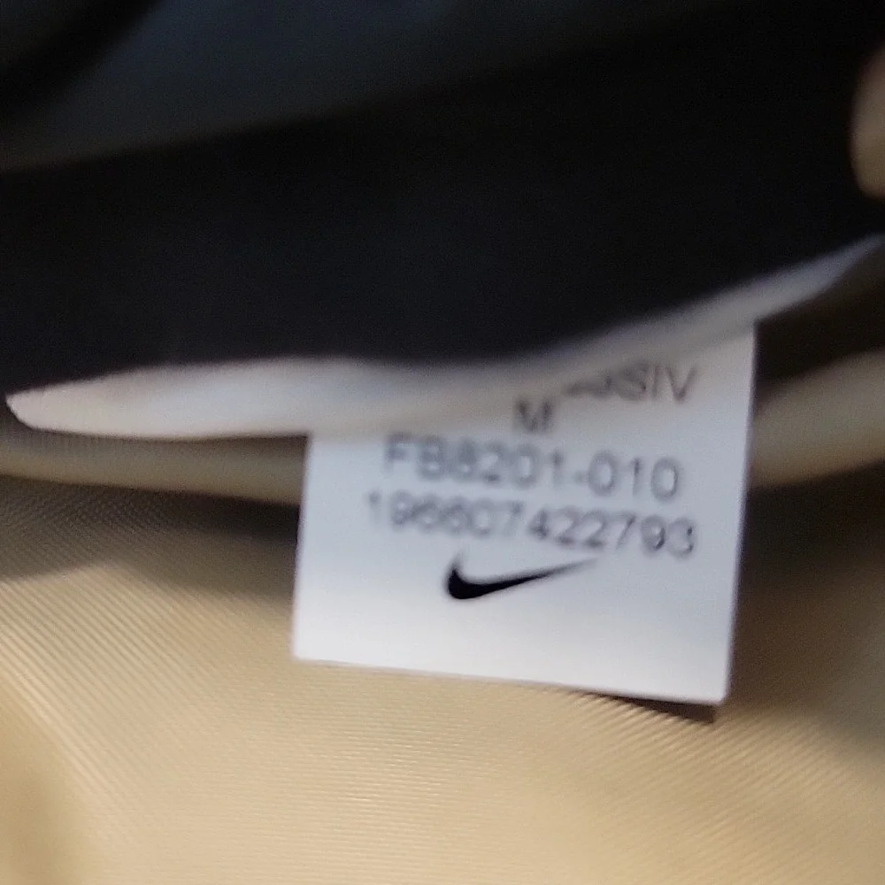 Nike Sportswear‎ Therma-Fit Repel Vest Beige Black Mens Medium (FB8201-010)